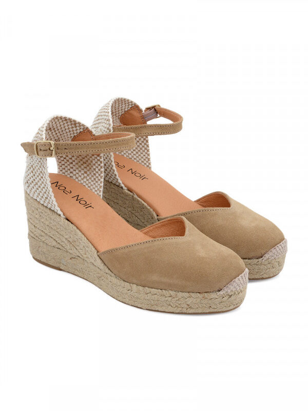 NOA NOIR SANDALS Sandale ravne Suede-Arena